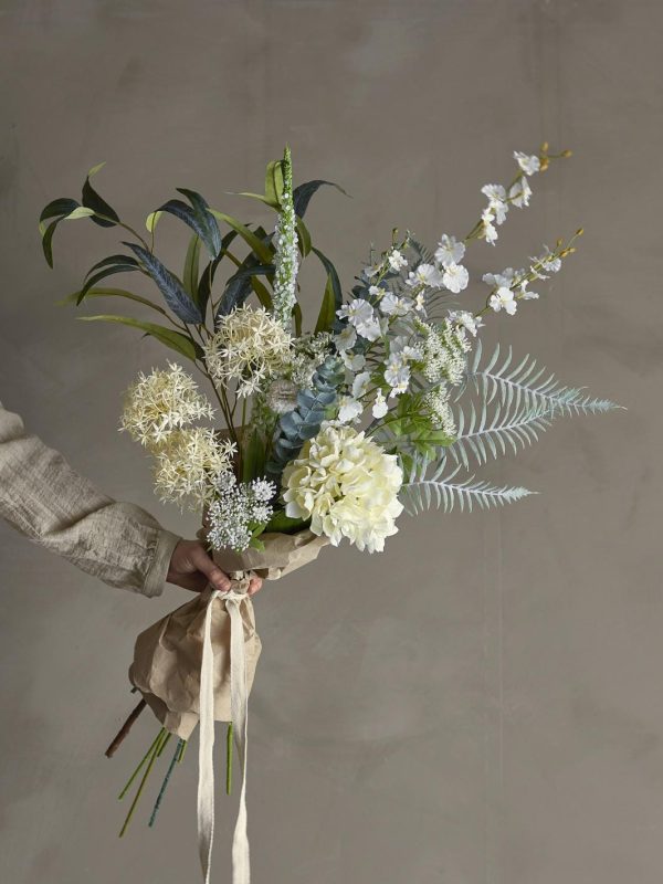 Forudbestilling - Bloomingville - Symphonie Buket, Hvid, Kunstige Blomster - White Online